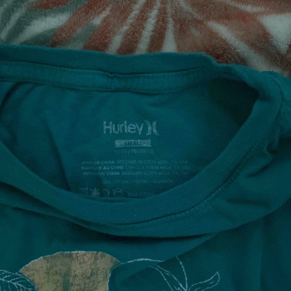 Hurley T-shirt - Picture 2 of 4